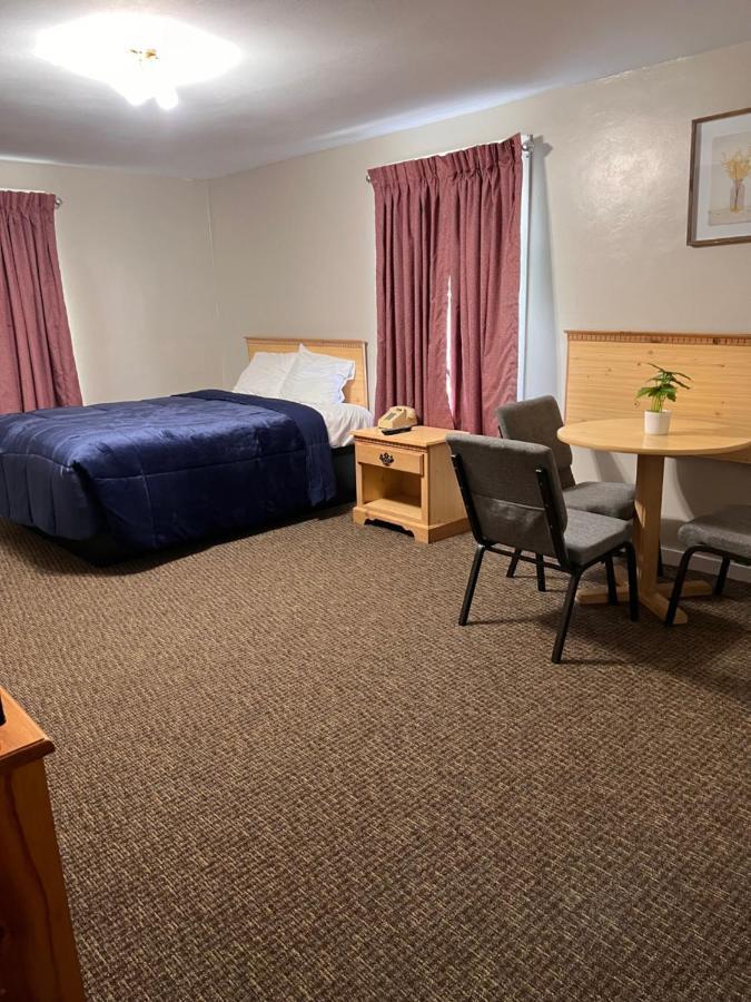 Oswego Inn Extérieur photo