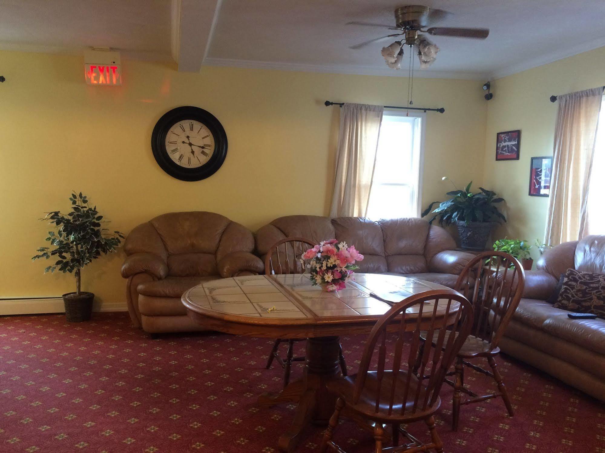 Oswego Inn Extérieur photo